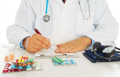 le médecin prescrit des médicaments contre la prostatite photo 1